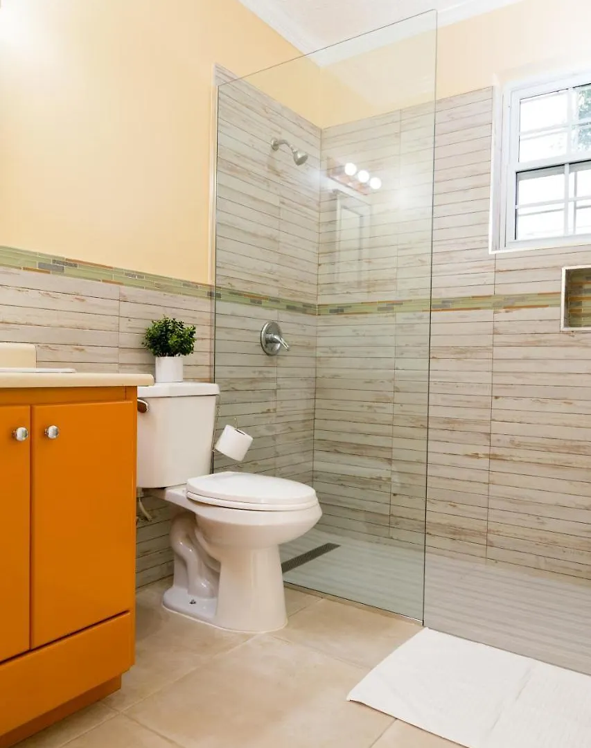 Choose To Be Happy At The Westbury - Two Bedroom Apartment Kingston 0*,  Jamajka